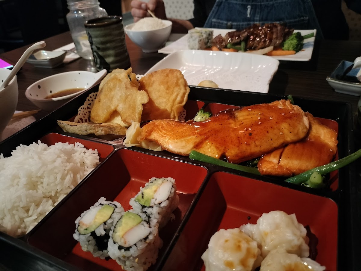 3 Guys Sushi Photos 2